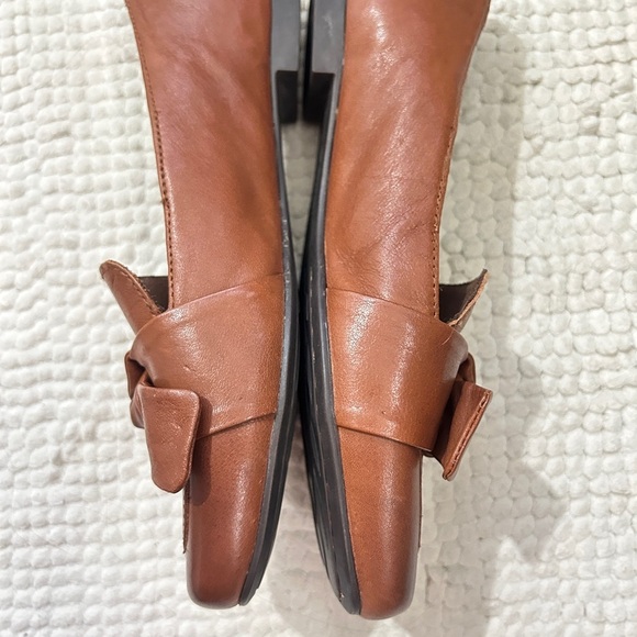 EUC Born Carrine Bow Detail Leather Slip On Loafers size 8 - Picture 7 of 15